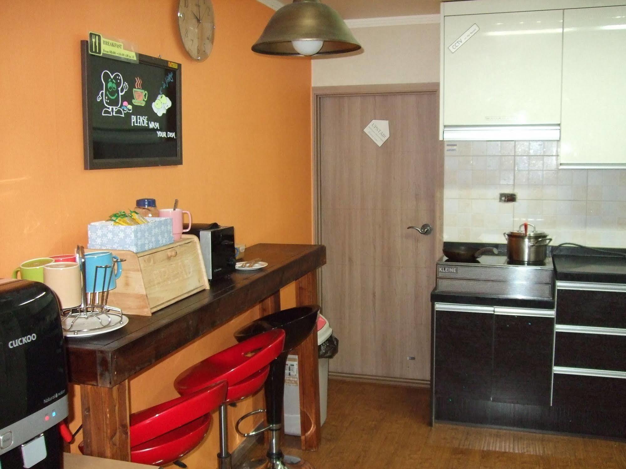 Birdsnest Hostel Hongdae Foreigner Only Σεούλ Εξωτερικό φωτογραφία